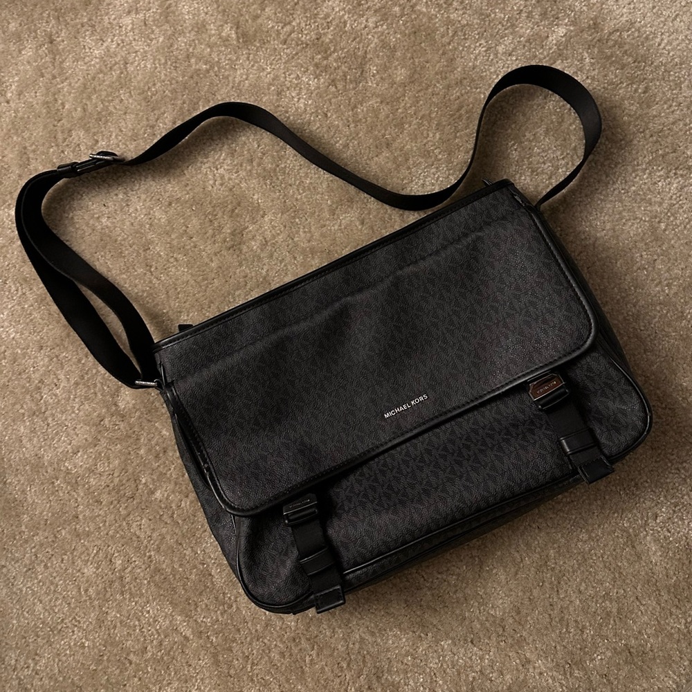 Mk Copper Logo Messenger Bag Gem